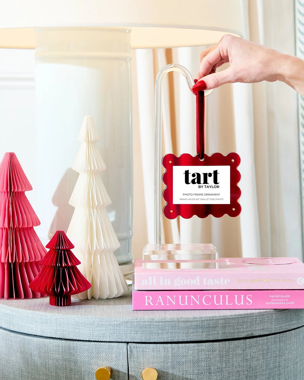 RED FRAME ORNAMENT