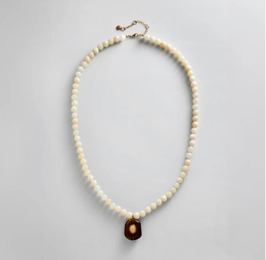 JANELLE NECKLACE - IVORY