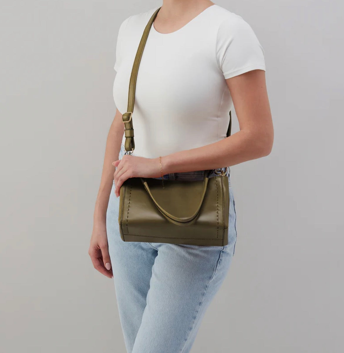SENECA SHOULDER CROSSBODY OLIVE
