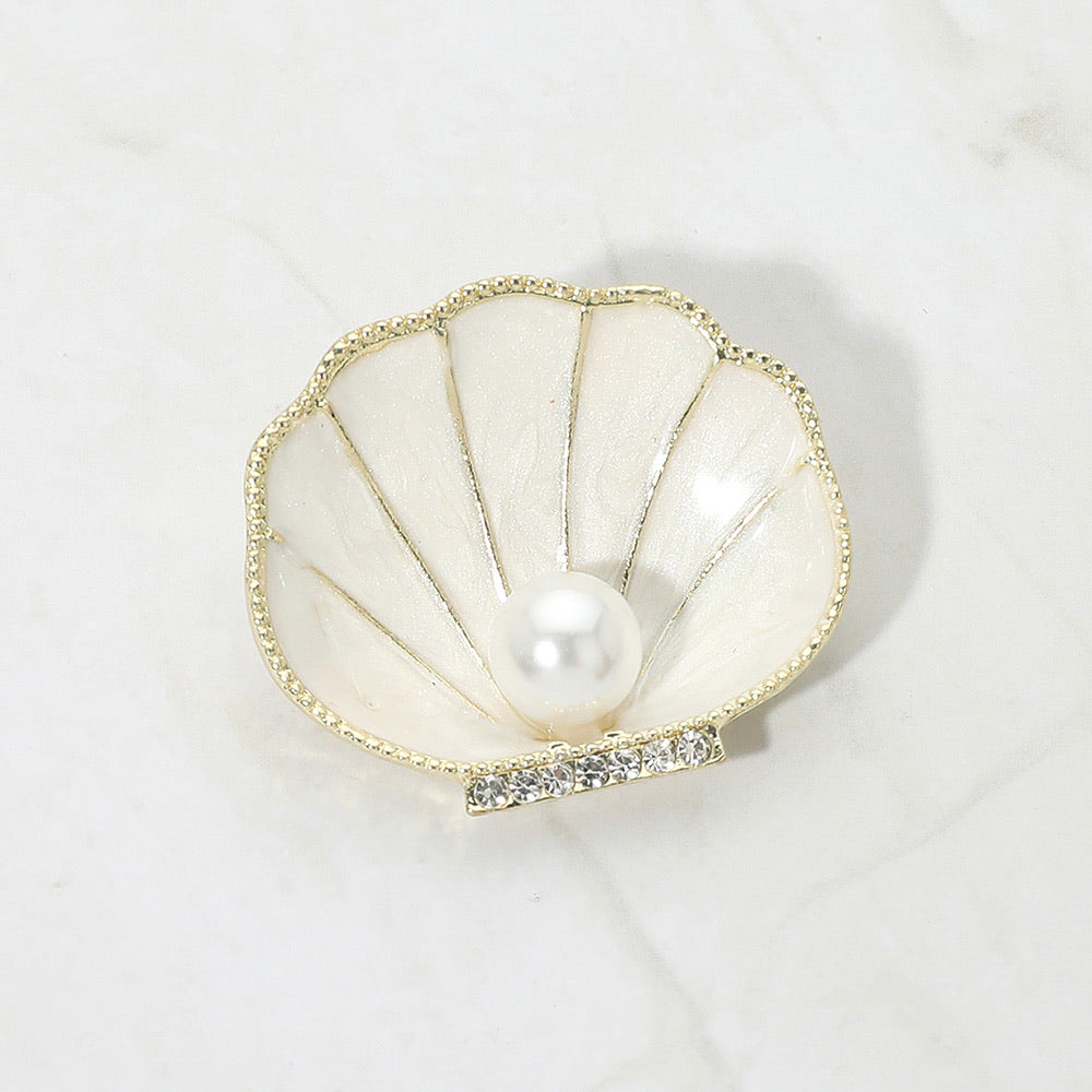 PEARL SHELL BROOCH
