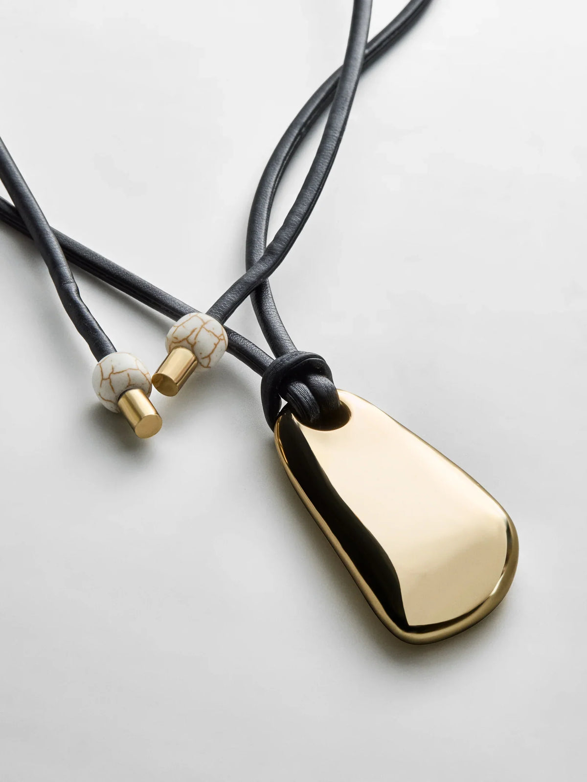 TALLULAH PENDANT NECKLACE