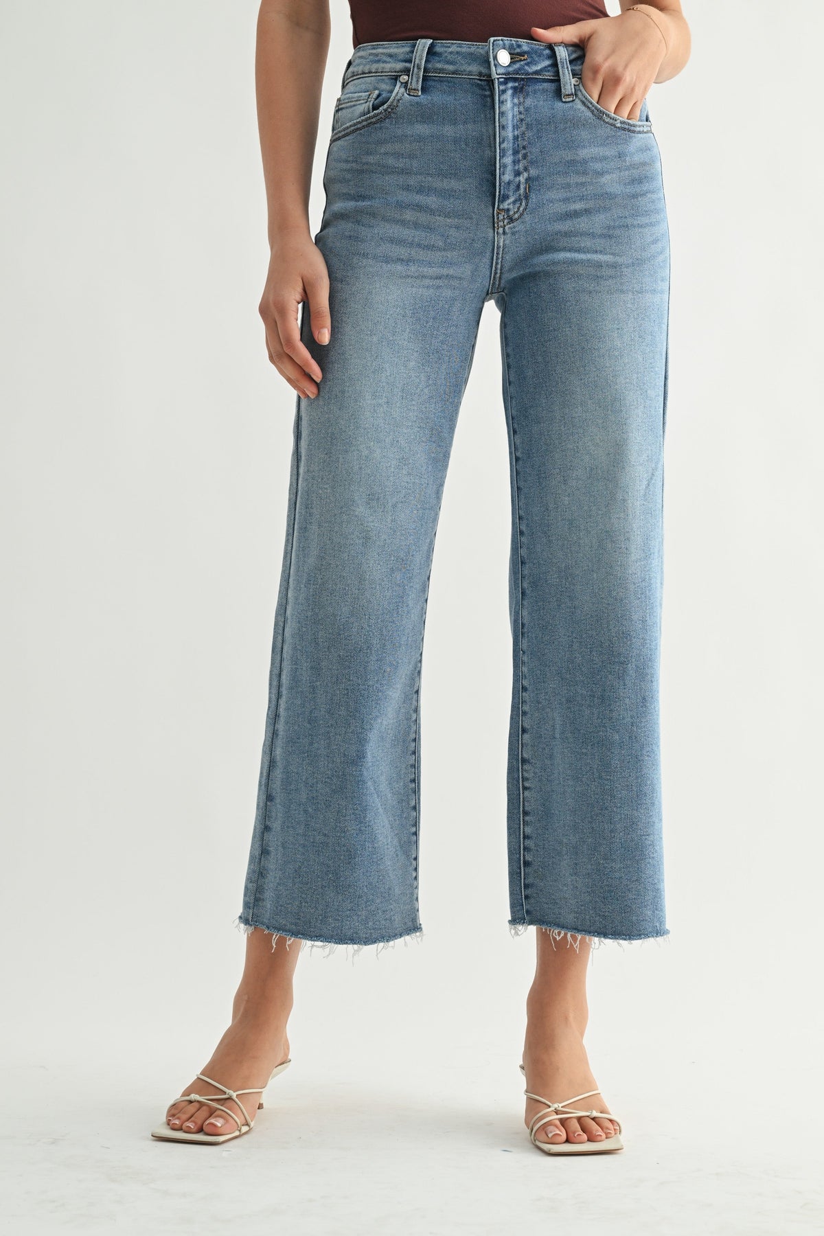 SLIM WIDE LEG MEDIUM WASH DENIM