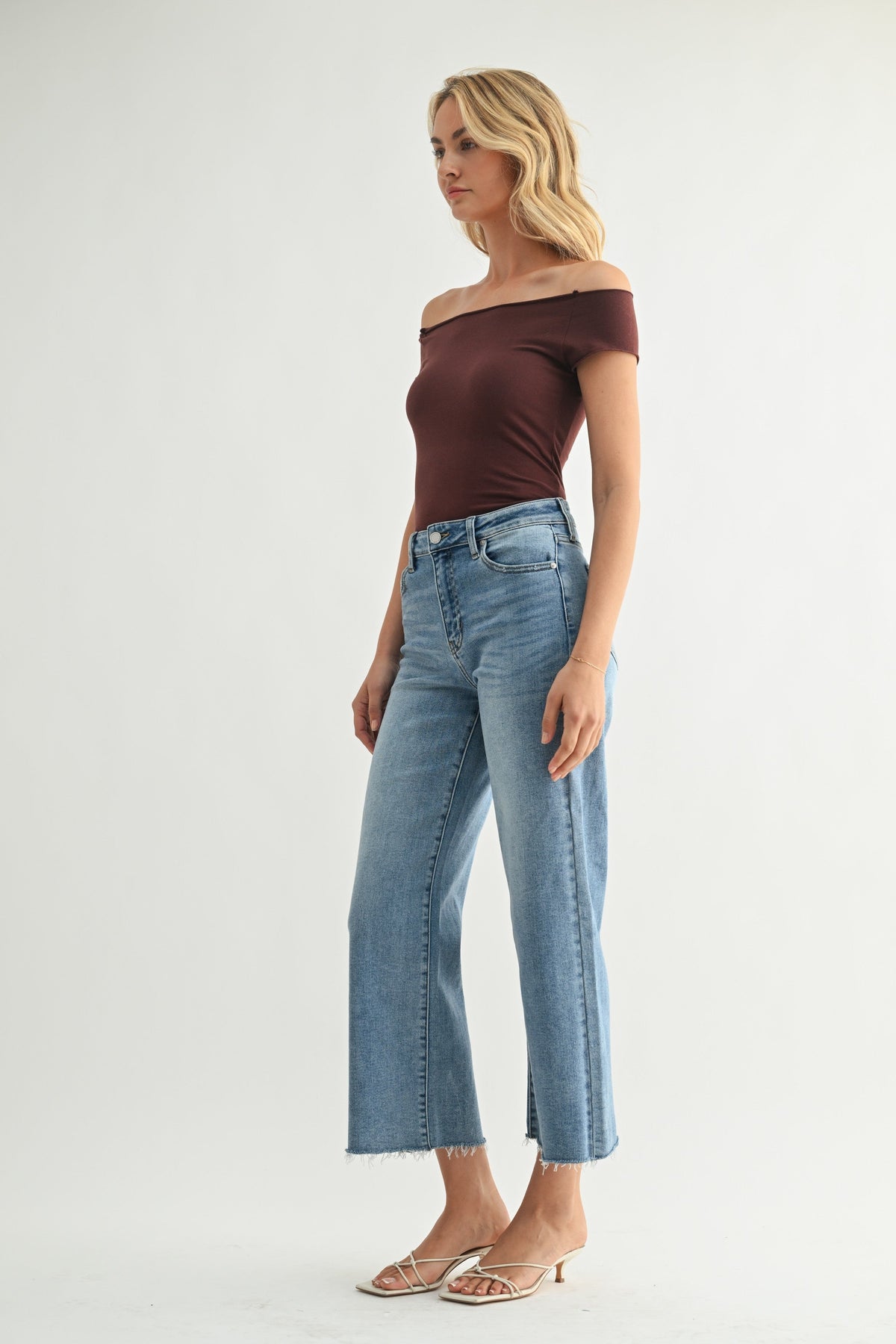 SLIM WIDE LEG MEDIUM WASH DENIM