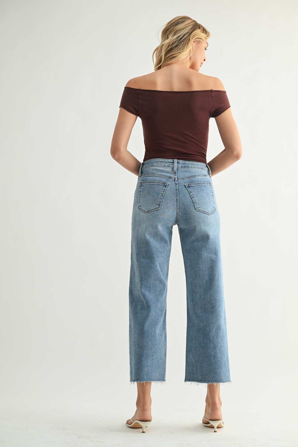 SLIM WIDE LEG MEDIUM WASH DENIM