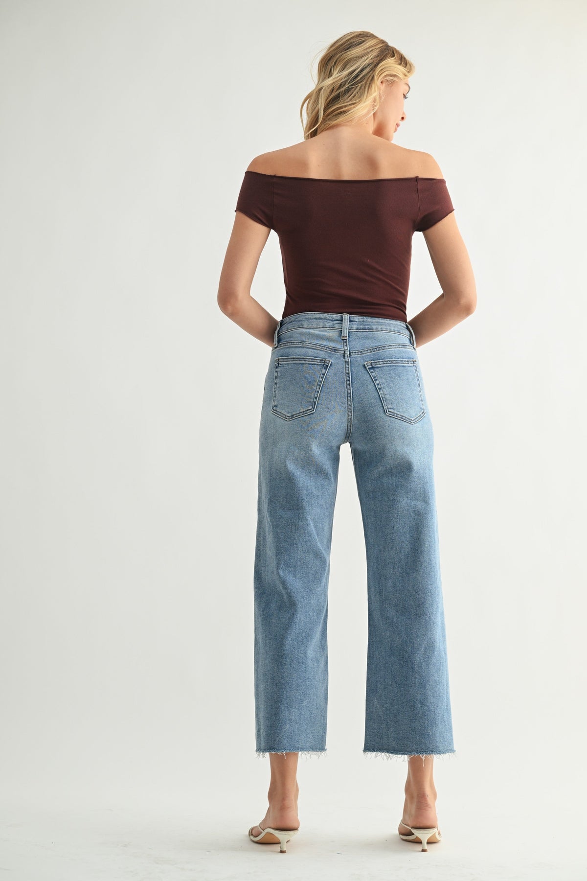 SLIM WIDE LEG MEDIUM WASH DENIM