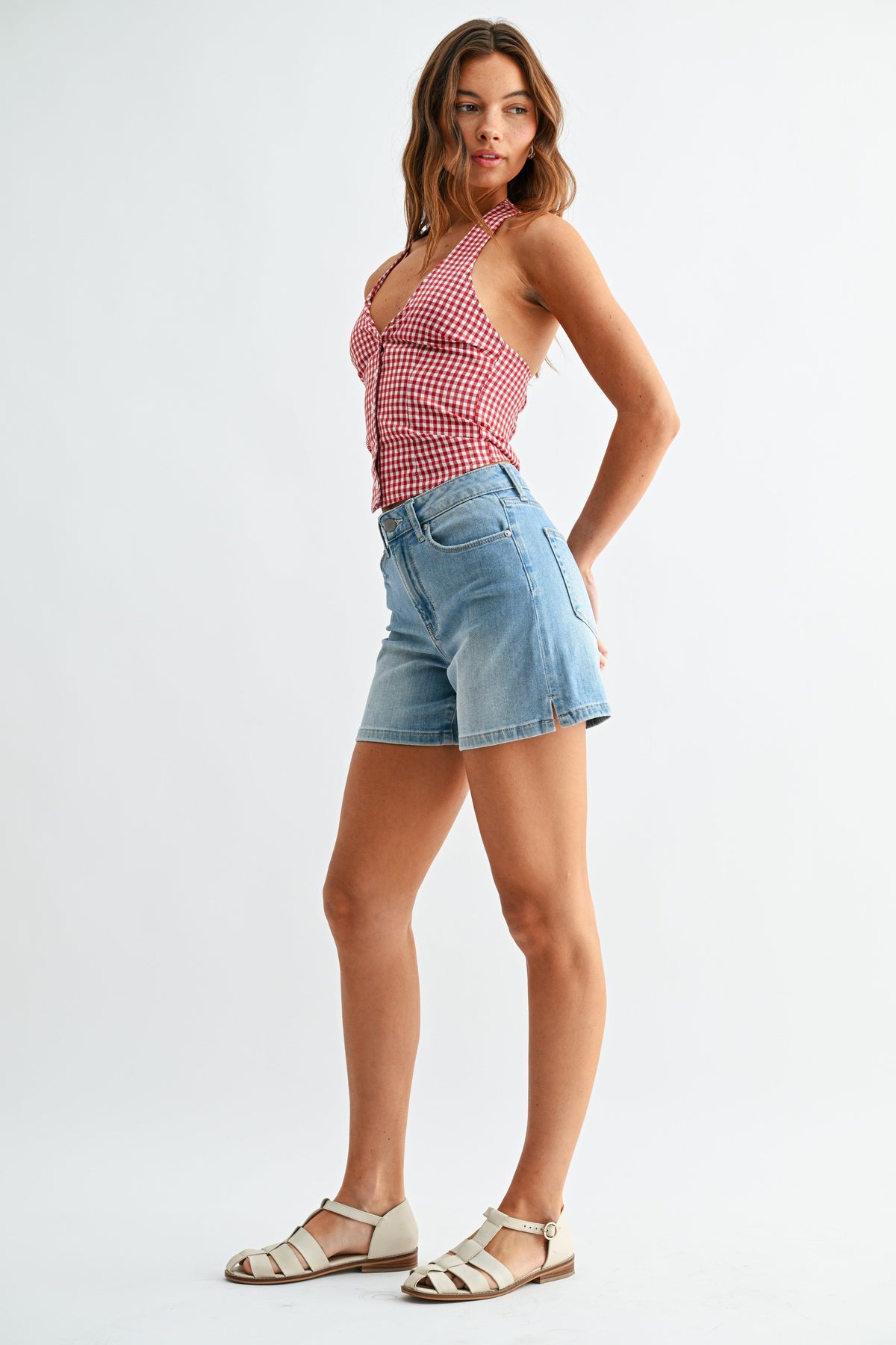 LIGHT DENIM SIDE SLIT SHORTS